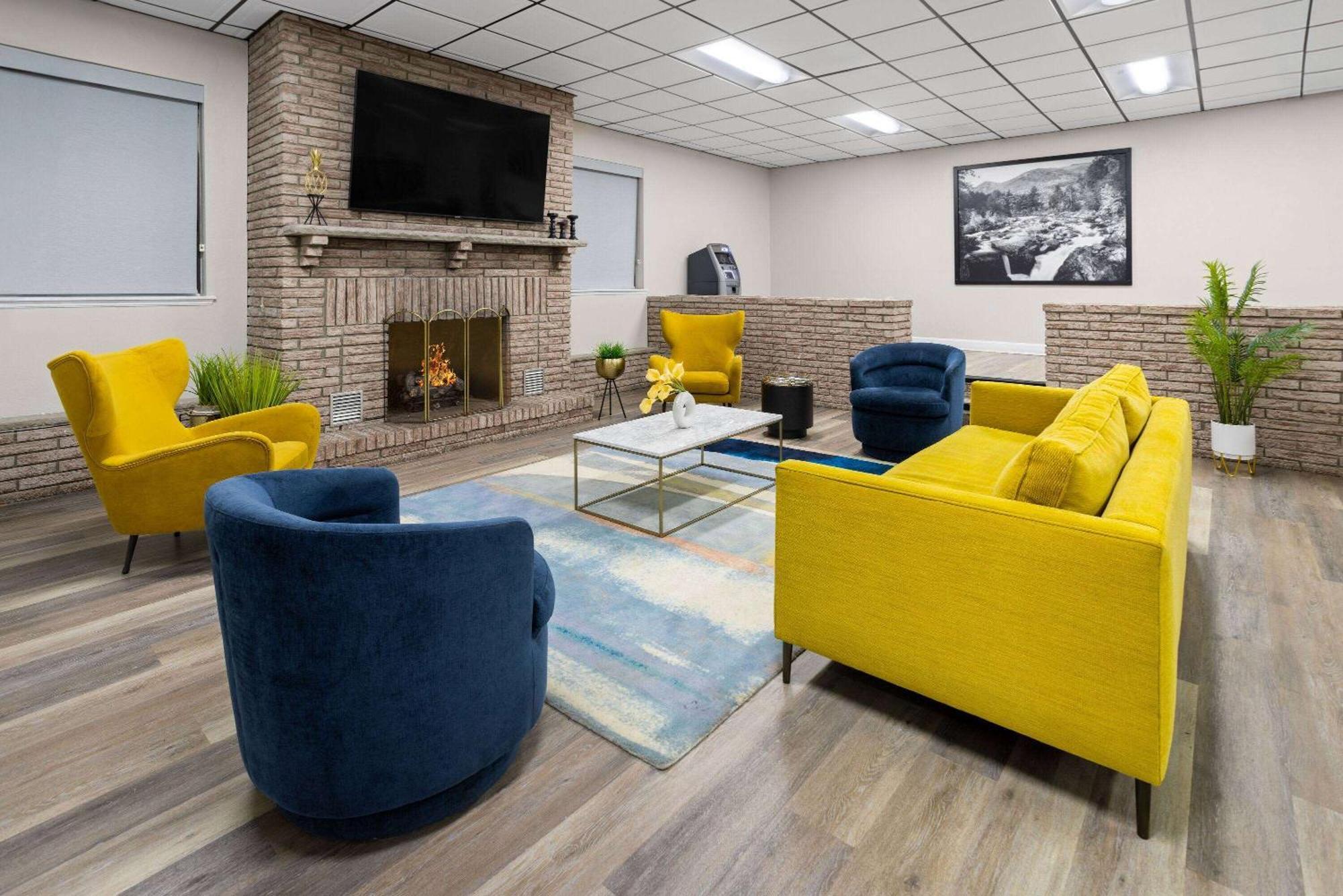 Super 8 By Wyndham Henrietta/Rochester Area Екстер'єр фото
